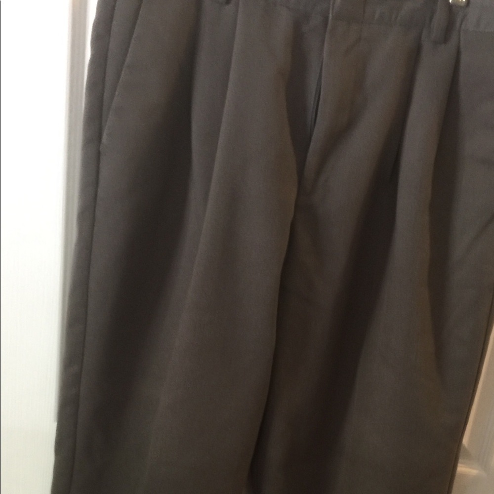 Dockers pleated pants W34 L30